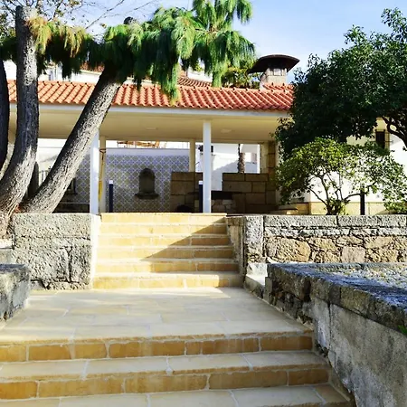 Casa Sao Pedro * Каминья